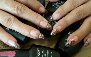 خدمات ناخن پرستو