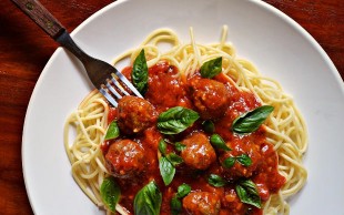 رستوران نارون هتل پارسیان انقلاب