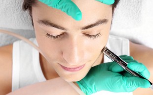 میکرودرم در مطب آوا