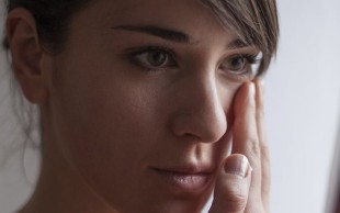 رفع چروک و خطوط و تیرگی دور چشم در مطب دکتر شکری