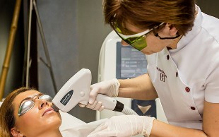 لیزر الکس آریون 2017 کلینیک اکسیر