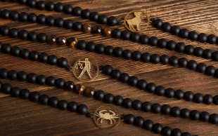 گردنبند سنگی ماه تولد