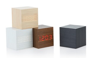 ساعت مربع رومیزی Wooden Clock