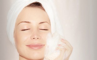 پاکسازی پوست درکلینیک رز