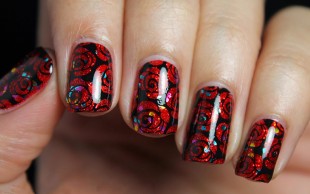 خدمات ناخن صورتگر ماه