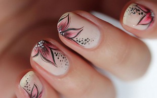 خدمات ناخن سالن ماه پیشونی