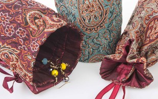 جای هدیه و جواهر ترمه‌دوزی