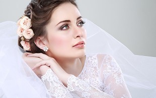 سالن زیبایی ماه پیشونی