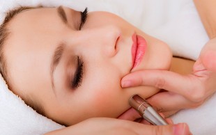 میکرودرم در مطب دکتر منصوره کشاورز