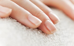 خدمات نوین لاک ژلیش و لمینیت ناخن در بهارگل