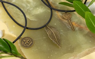 گردنبند طرحدار