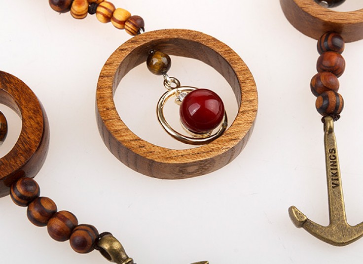 گردنبند مهره چوبی