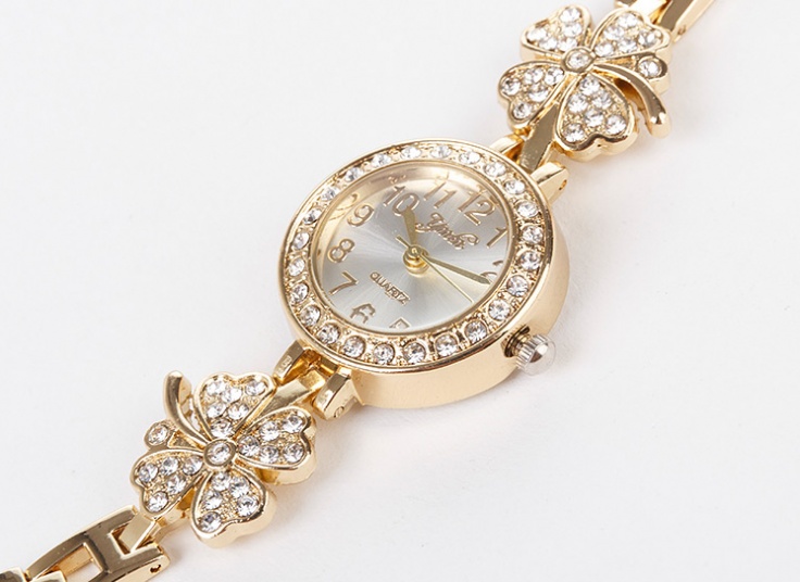 ساعت مچی زنانه YFMN