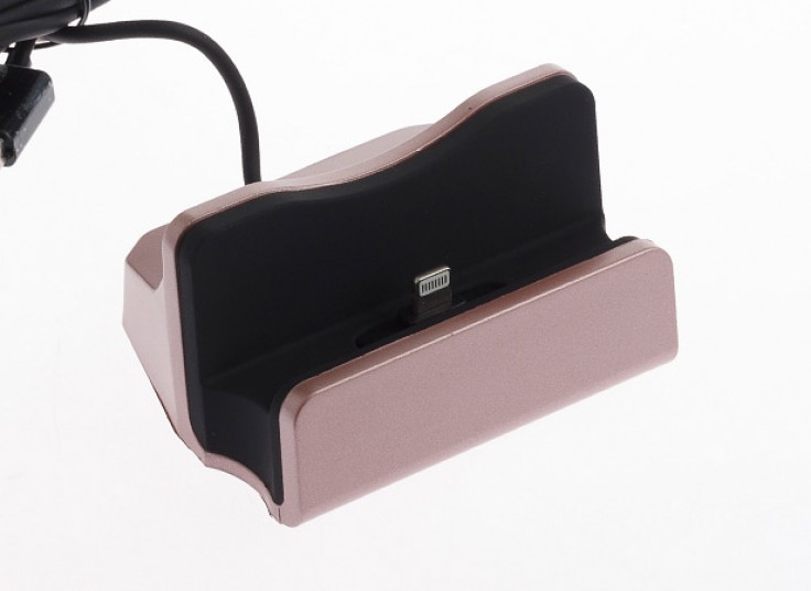 استند و شارژر موبایل رومیزی