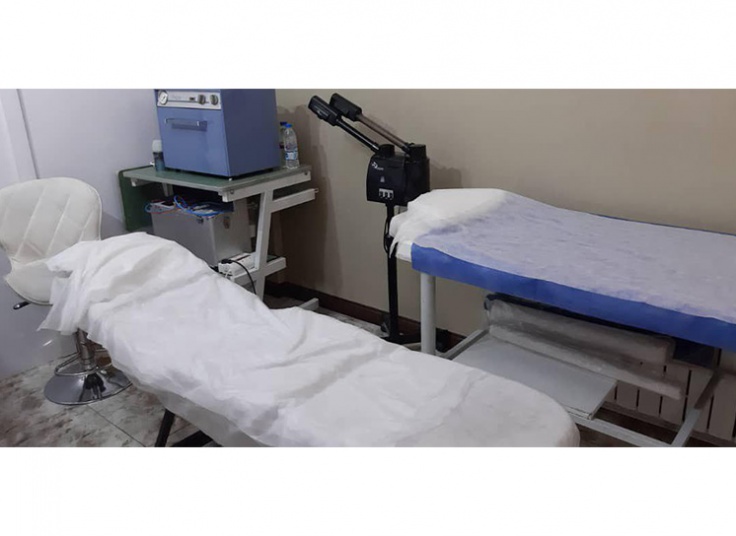 پاکسازی و ماساژ صورت دکتر مریم نوری