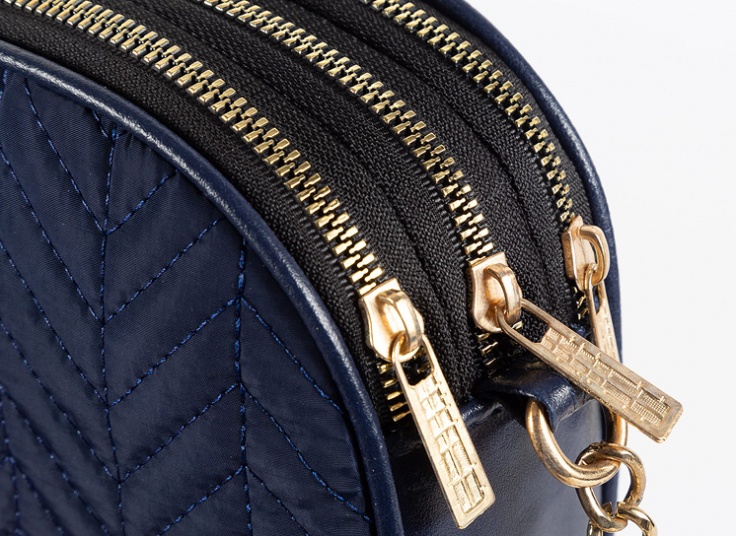 کیف پاسپورتی طرح Chanel