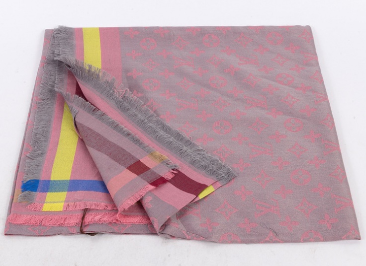 روسری قواره دار طرح LV