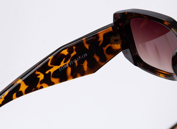 عینک آفتابی زنانه طرح Prada مدل 21100