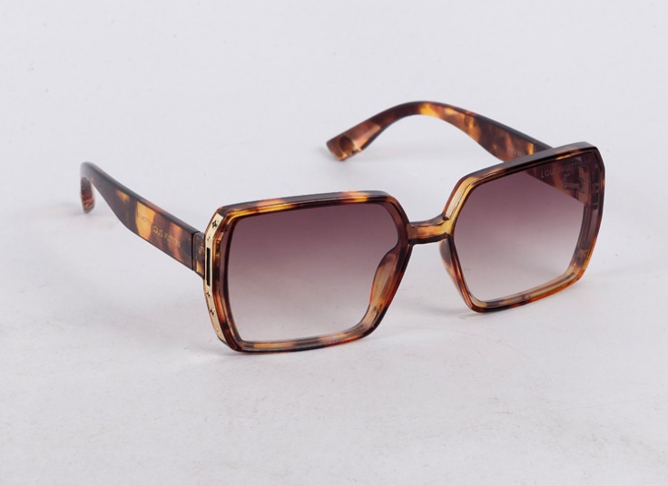 عینک آفتابی زنانه LouisVuitton مدل 7512