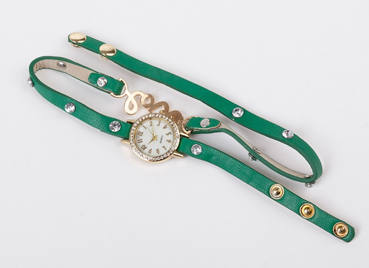 ساعت دستبندی زنانه LOVE