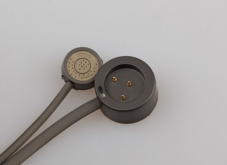 استند و شارژر خودرو Remax