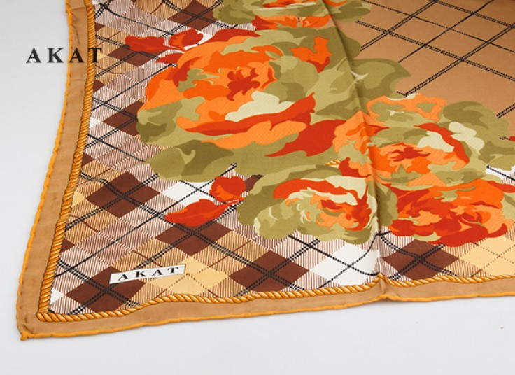 روسری ساتن AKAT