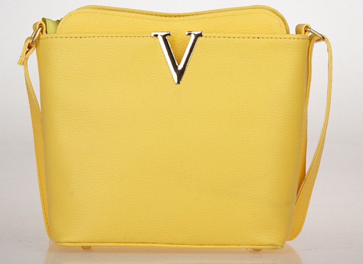 کیف کج طرح Valentino