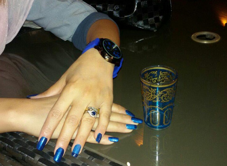 خدمات ناخن سالن زیبایی ارغوان