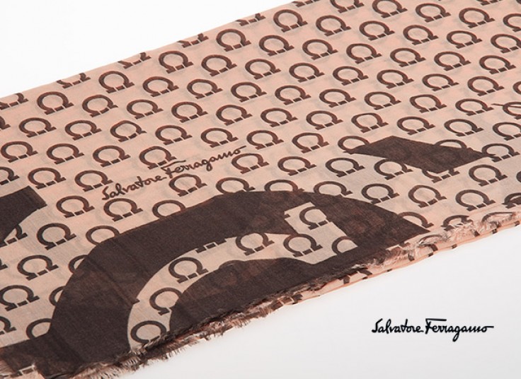 روسری نخی Salvatore Ferragamo