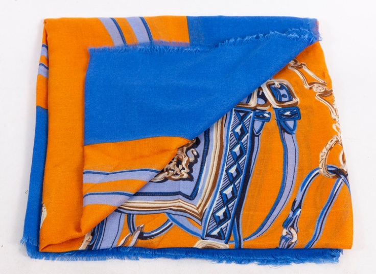 روسری زنانه طرحدار