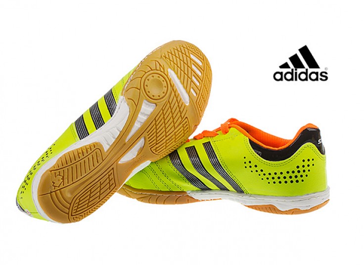 کفش فوتبال Adidas
