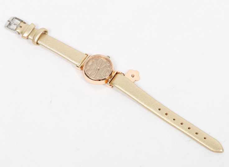 ساعت زنانه آویز دار Dior