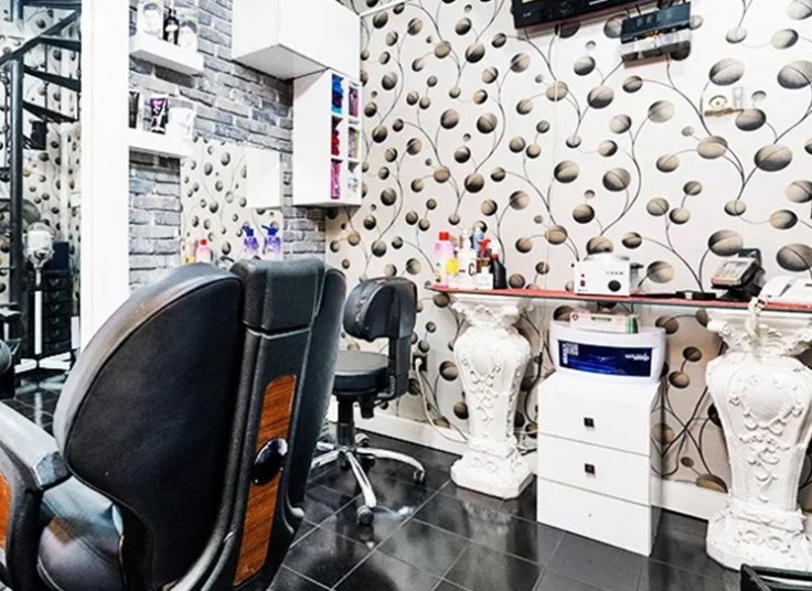 ماساژ سر و صورت پیرایش برسام