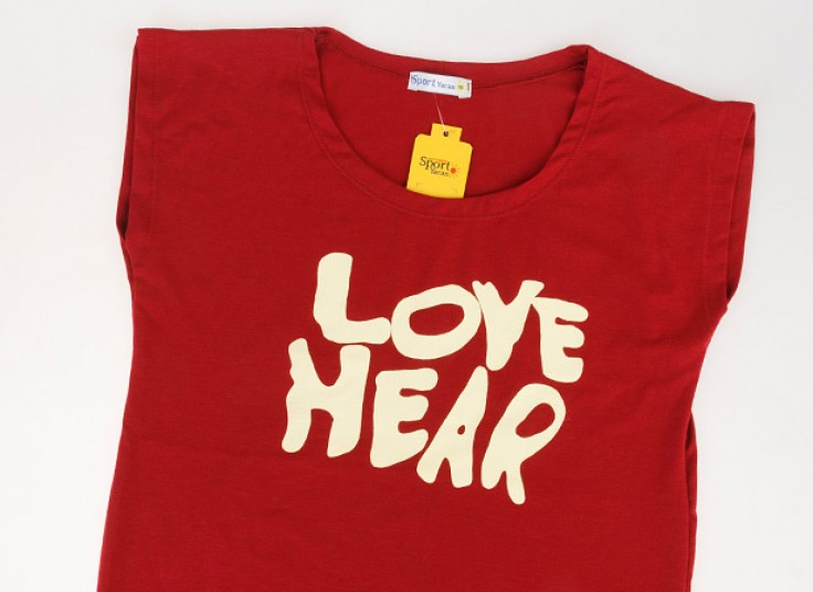 تیشرت زنانه LOVE HEAR