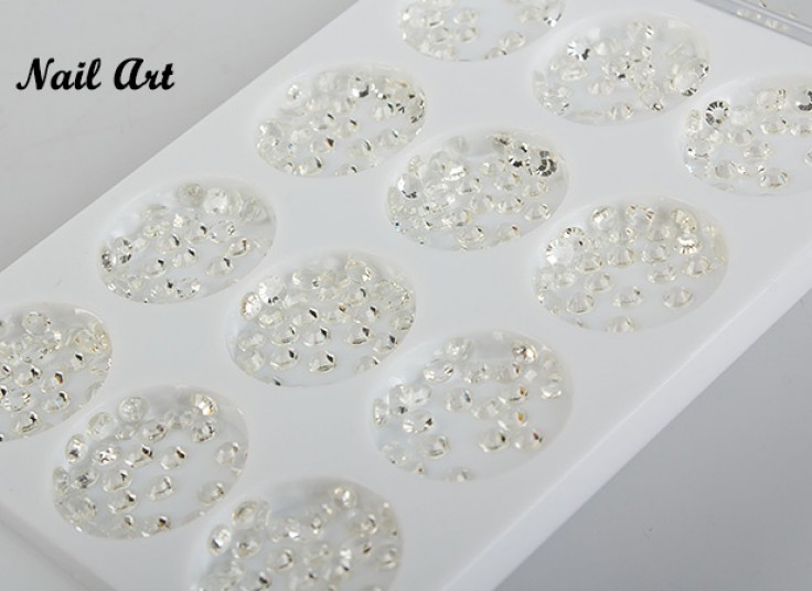 نگین و مهر ناخن Mei jia er