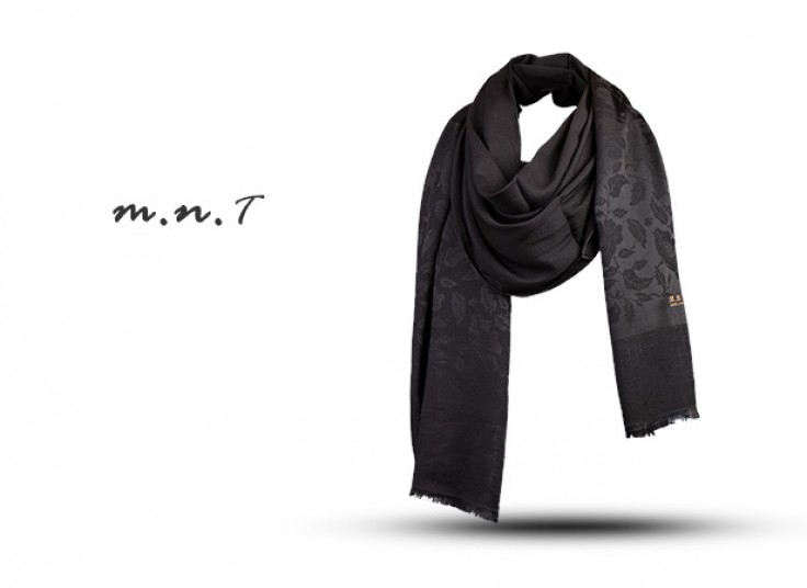 شال مشکی MNT