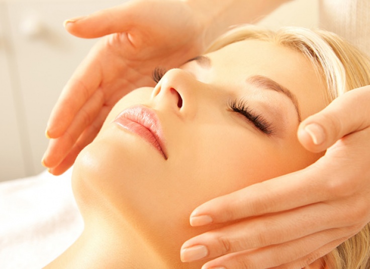 ماساژ صورت و گردن ساچلی