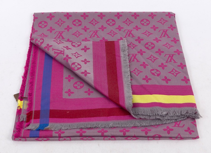 روسری قواره دار طرح LV