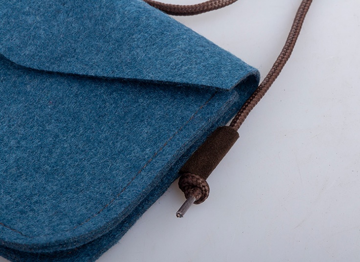 کیف کج نمدی