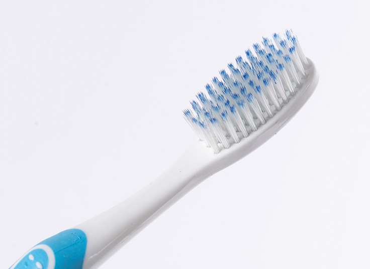 ست کامل مسواک و نخ دندان Confident