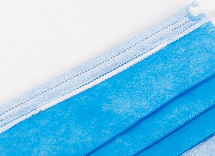 ماسک یکبار مصرف سه لایه