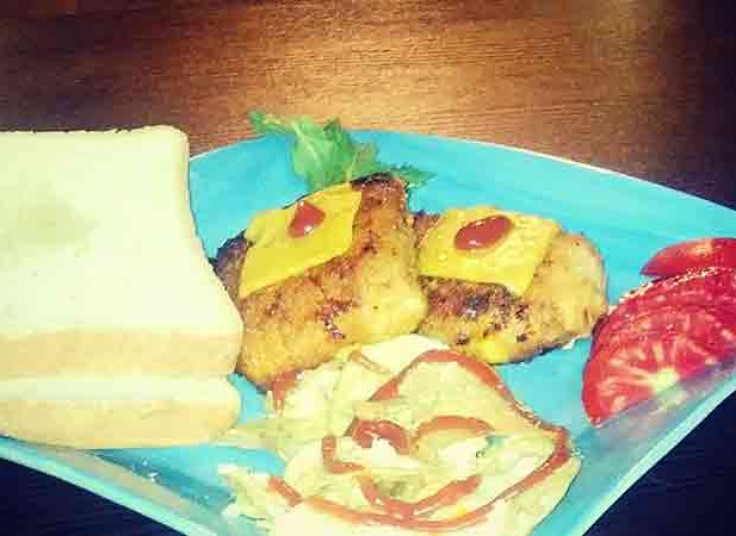 کافه رستوران اردی بهشت