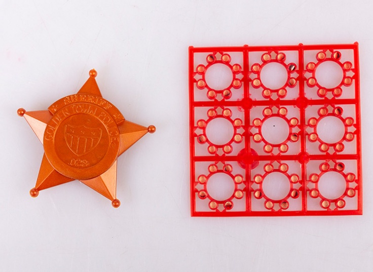 تفنگ اسباب بازی Golden Gun