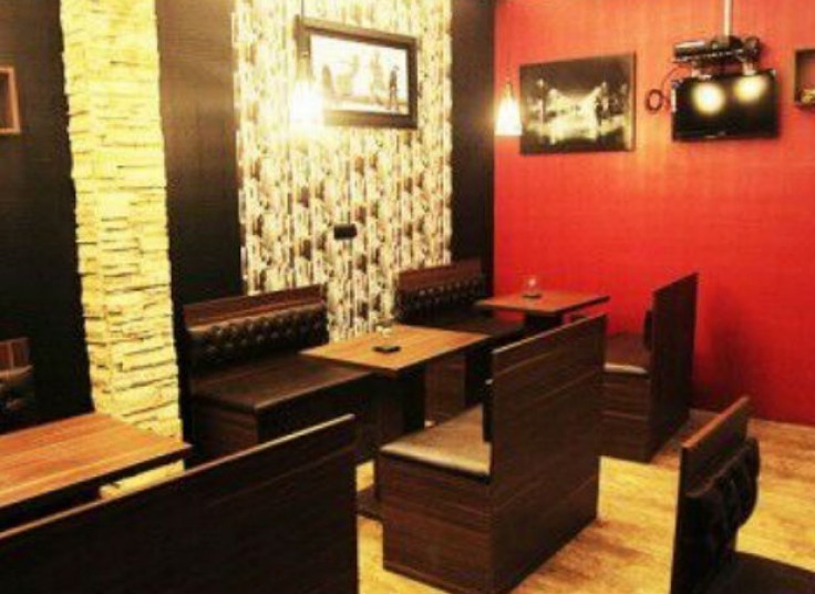 مرغ سوخاری در کافه لاوین