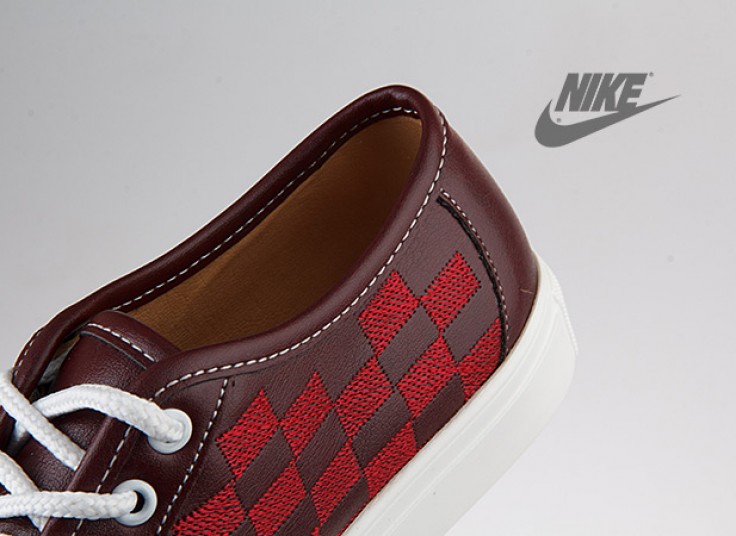 کفش اسنیکرز زنانه NIKE