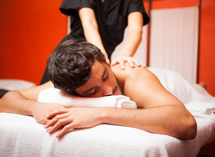 ماساژ لاغری دکتر صلواتی زاده