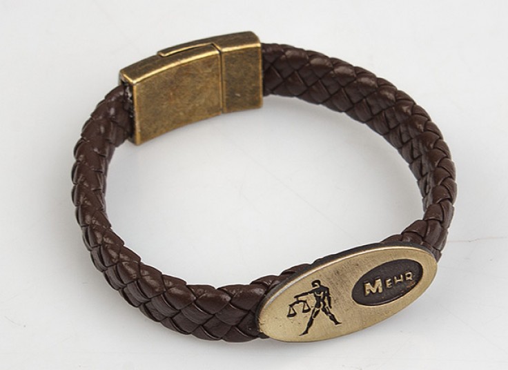 دستبند چرمی ماه تولد