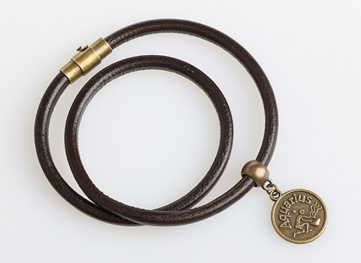 دستبند چرمی ماه تولد