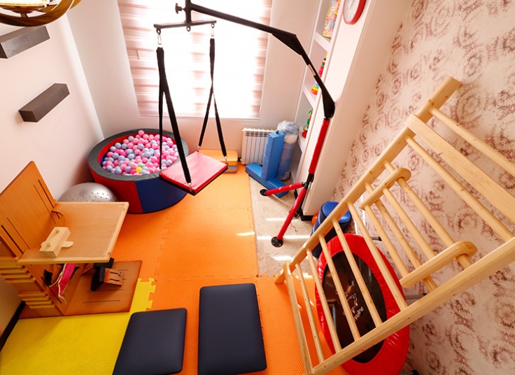 مشاوره کودک و نوجوان در کلینیک برگ سبز