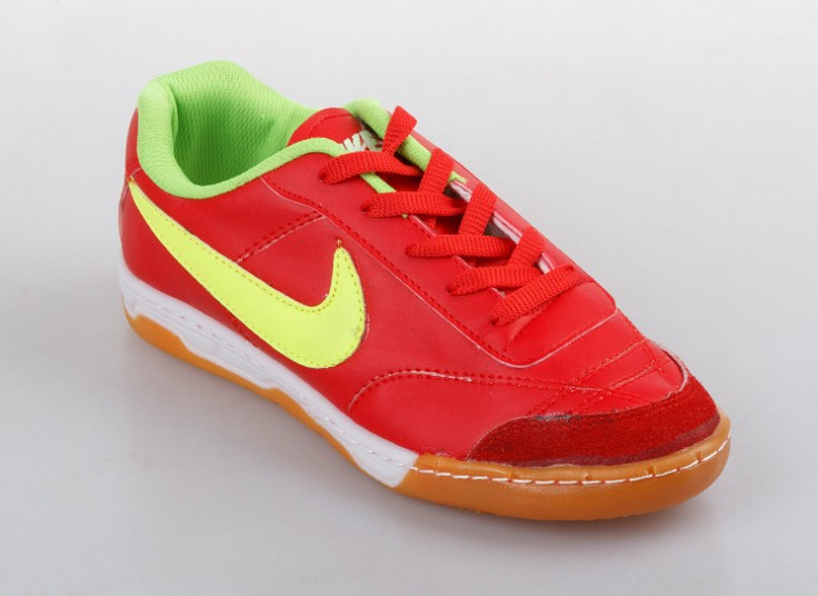 کفش فوتبالی طرح NIKE